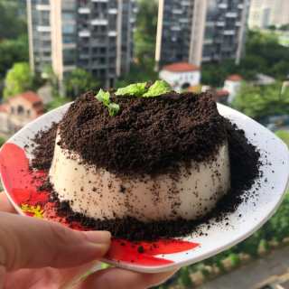 白凉粉奶冻