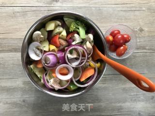 迷迭香杂蔬烤法式羊排的做法步骤：4