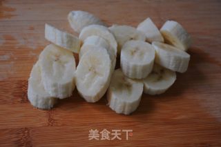 香蕉奶昔的做法步骤：2