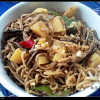 干豆角土豆焖面