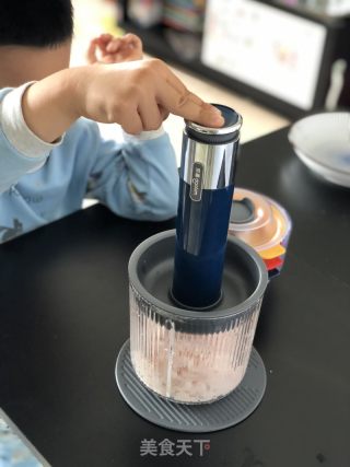 手打鱼丸的做法步骤：4