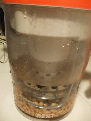 经典四大金刚早餐之一----咸豆浆的做法步骤：1