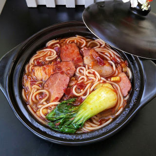 腊肉米线煲