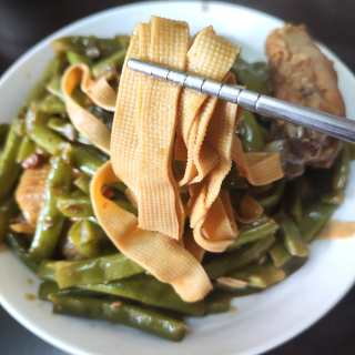 四季豆千张焖鸡腿肉