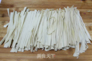 凉拌干豆腐的做法步骤：2
