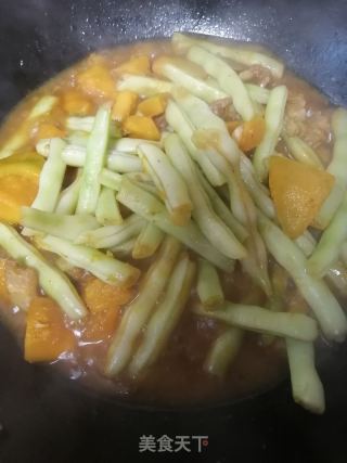 五花肉炖南瓜芸豆的做法步骤：8